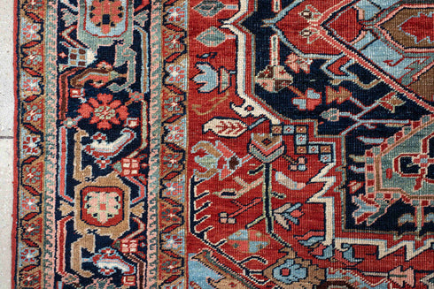 Vintage Heriz Area Rug (7' x 10')